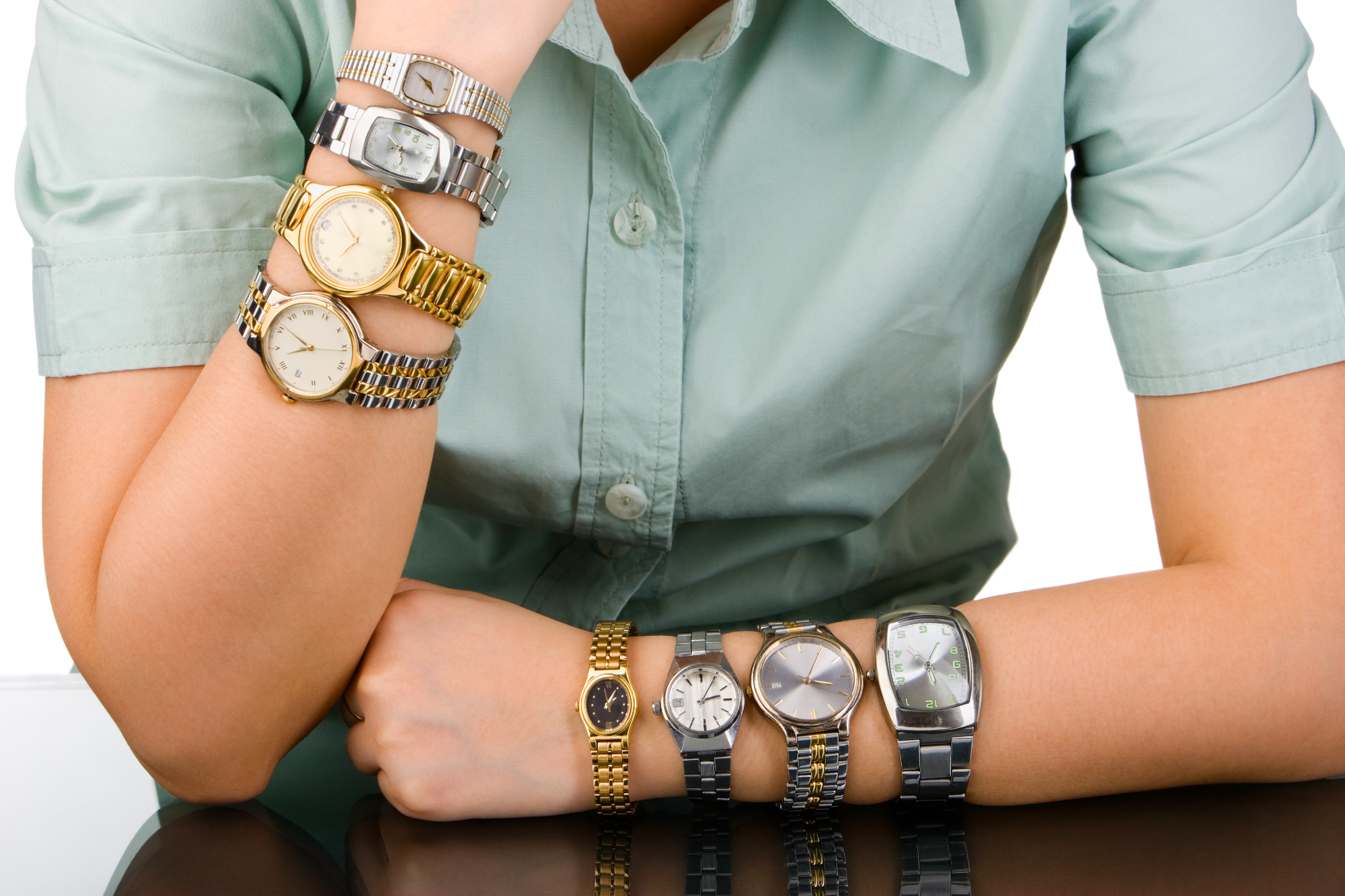 Različiti muški i ženski satovi sa vrlo različitim cijenama